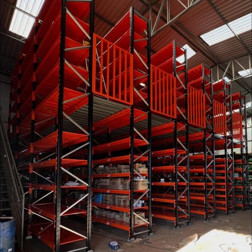 Porta pallet ideal para centros logísticos e distribuição.